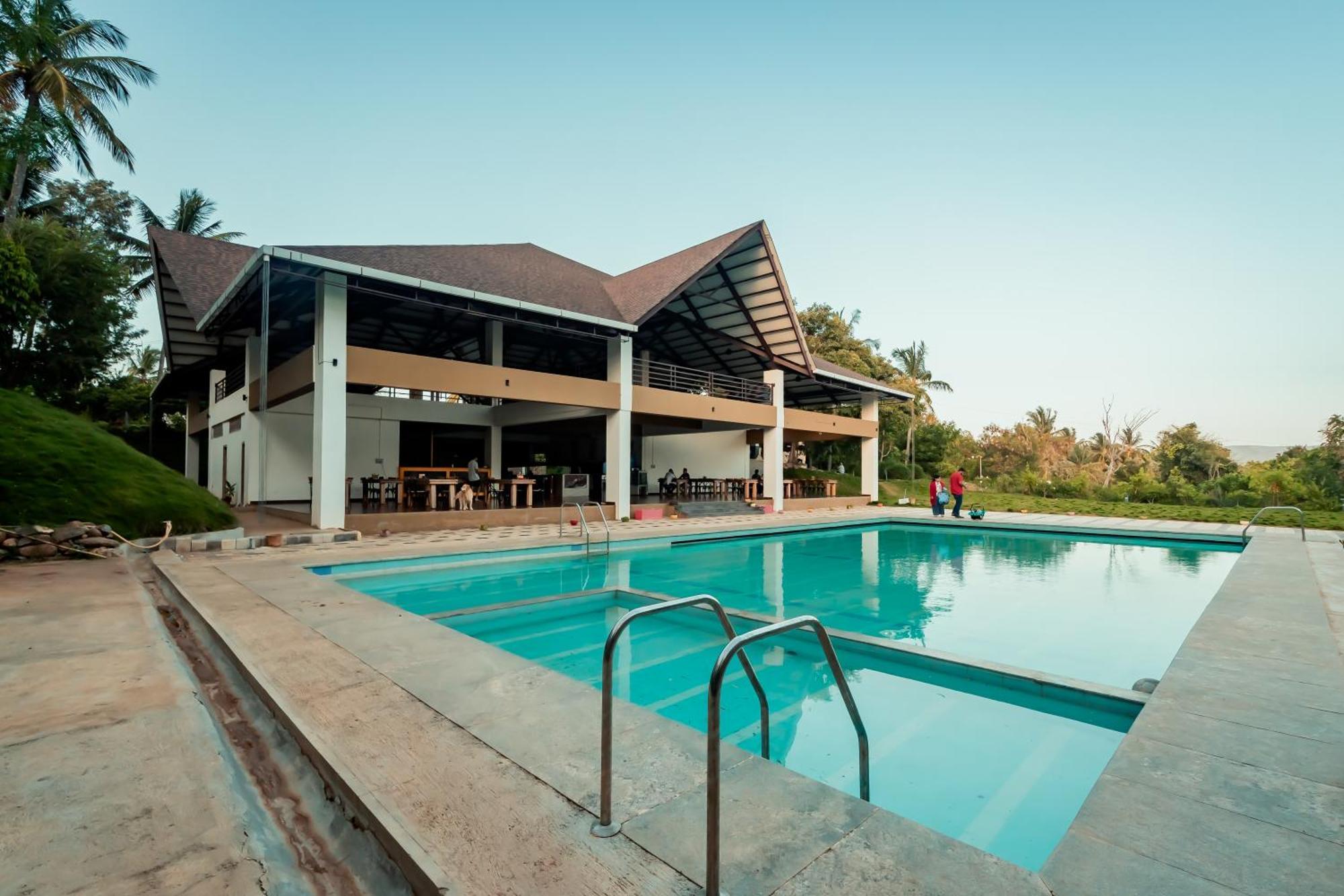 Commune18 Spa Resorts Chikmagalūr Buitenkant foto