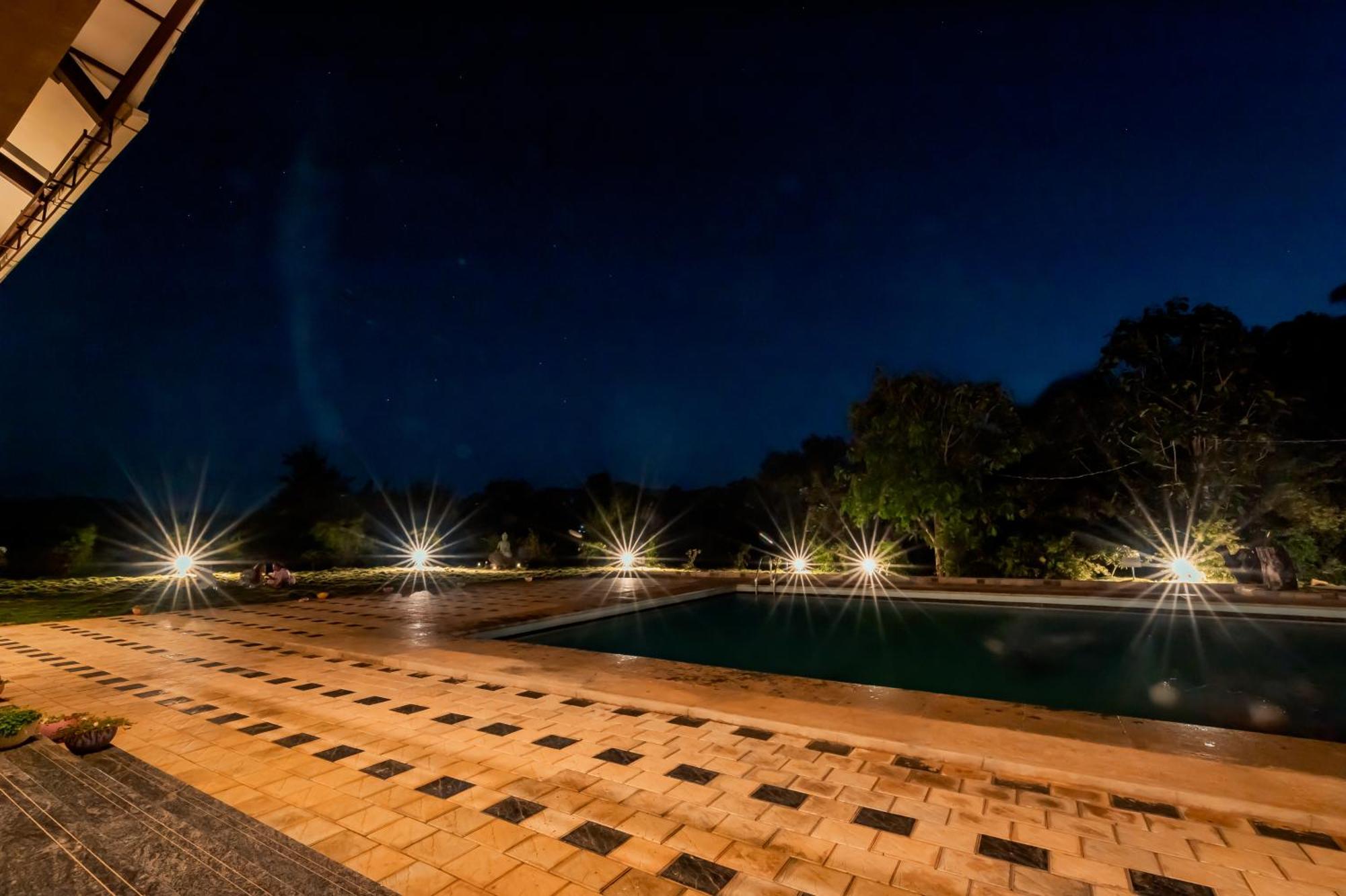 Commune18 Spa Resorts Chikmagalūr Buitenkant foto