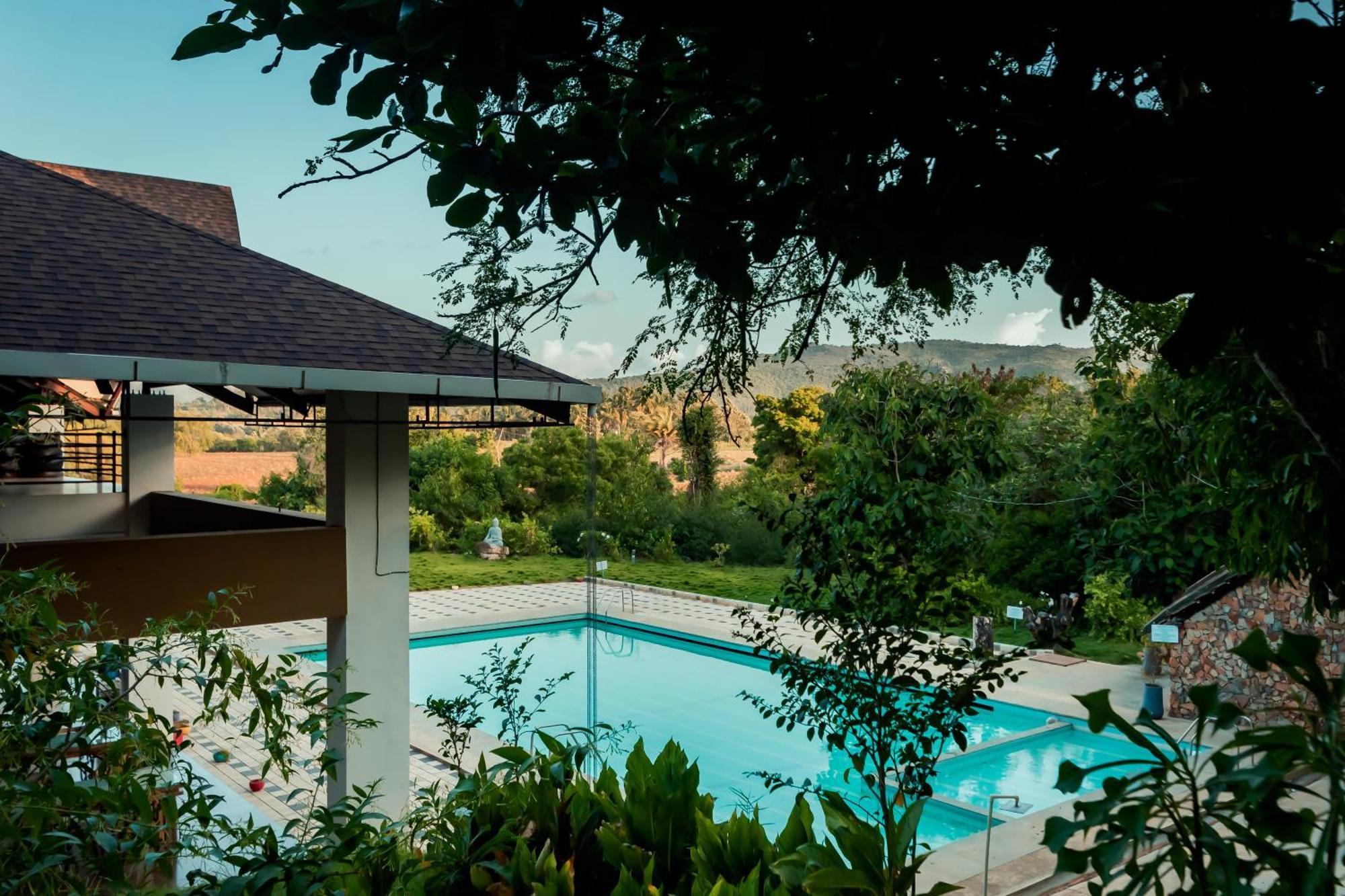 Commune18 Spa Resorts Chikmagalūr Buitenkant foto
