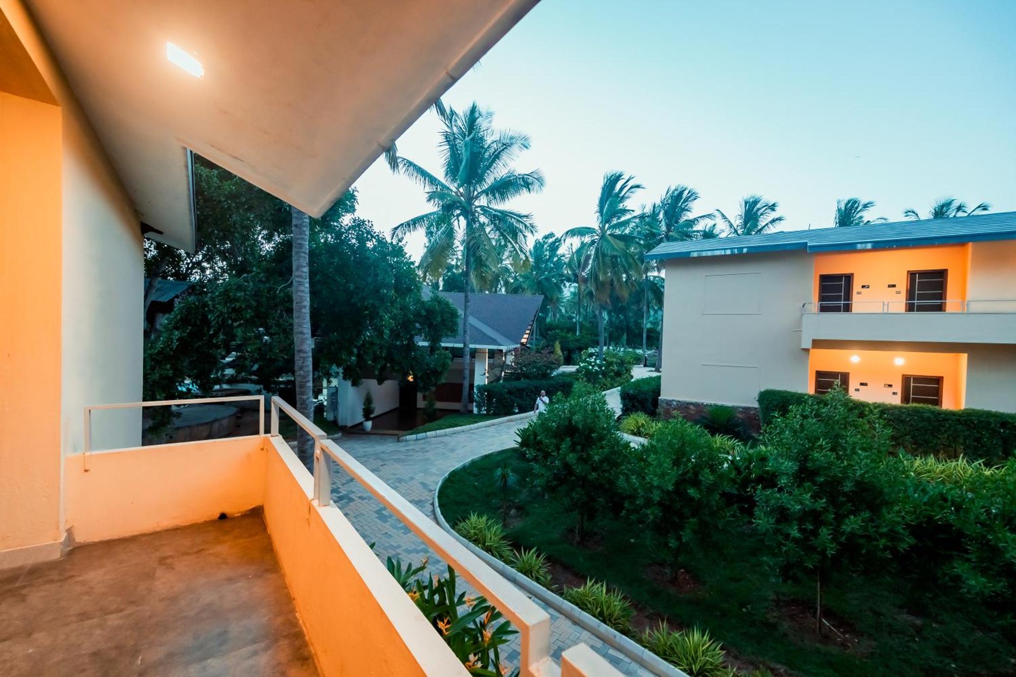 Commune18 Spa Resorts Chikmagalūr Buitenkant foto