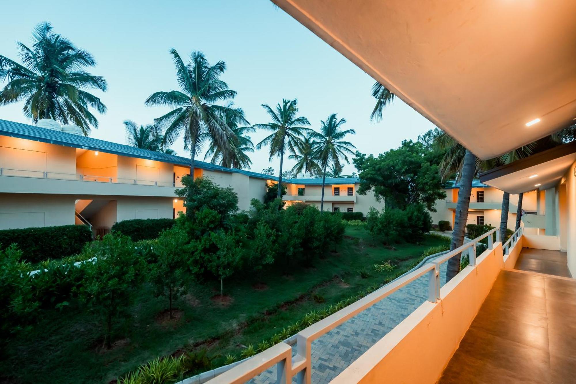 Commune18 Spa Resorts Chikmagalūr Buitenkant foto