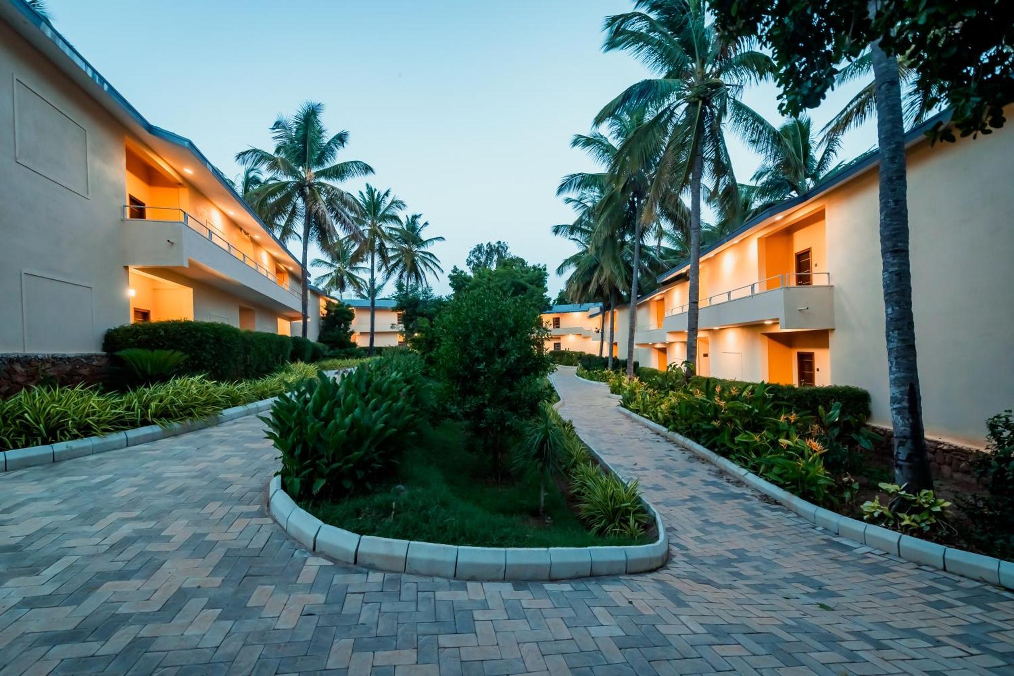 Commune18 Spa Resorts Chikmagalūr Buitenkant foto