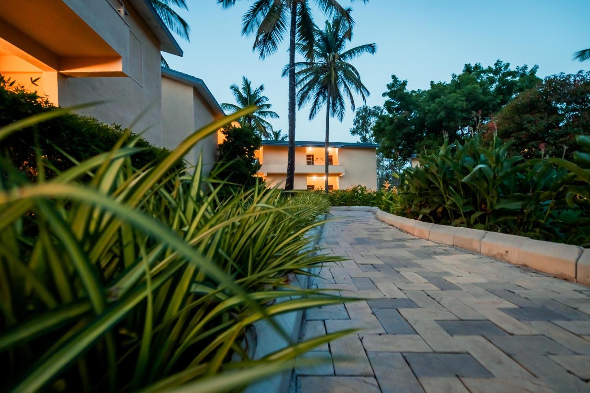 Commune18 Spa Resorts Chikmagalūr Buitenkant foto