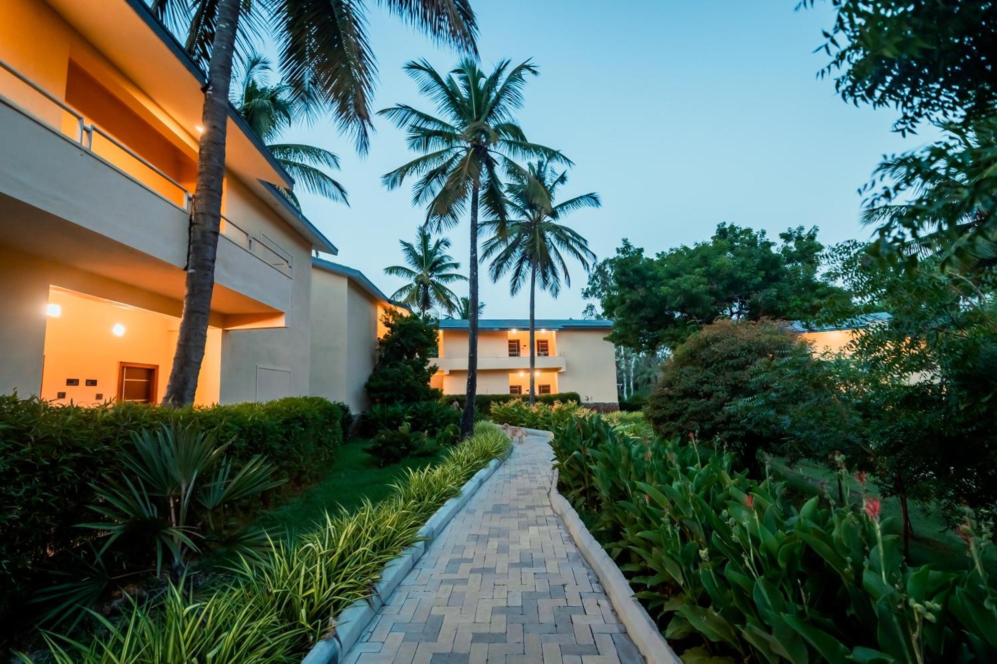 Commune18 Spa Resorts Chikmagalūr Buitenkant foto