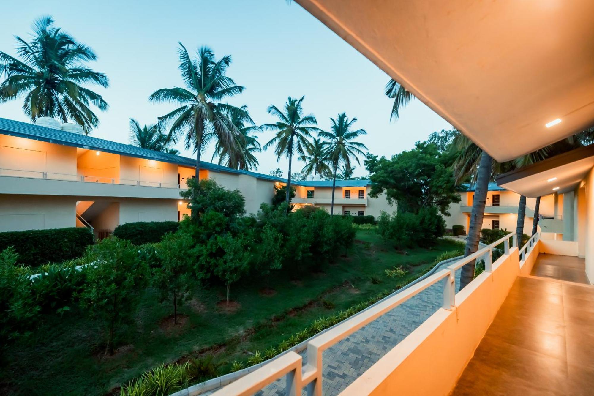 Commune18 Spa Resorts Chikmagalūr Buitenkant foto