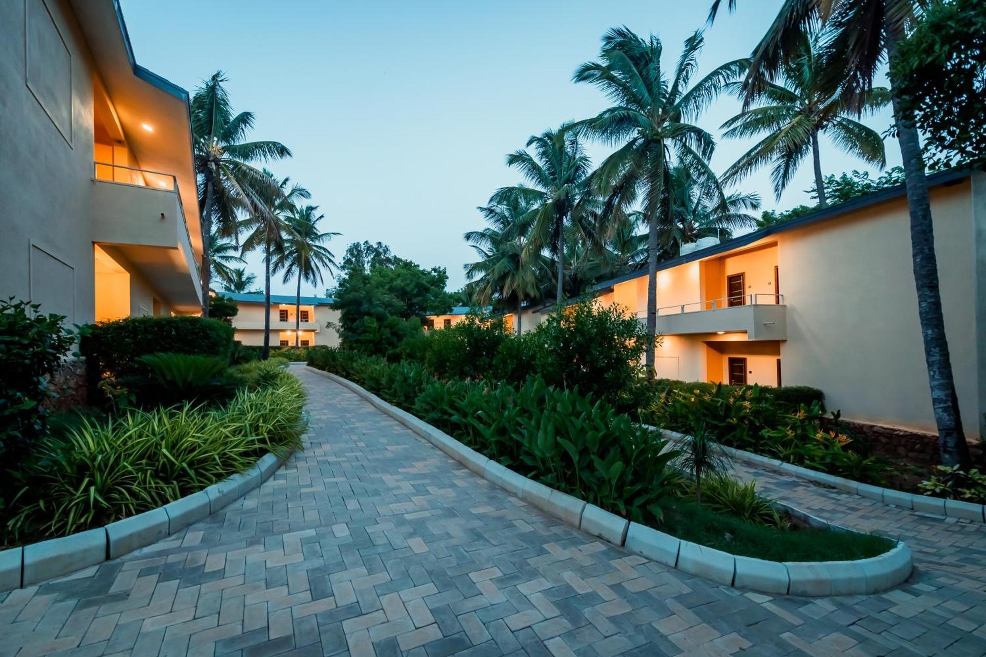 Commune18 Spa Resorts Chikmagalūr Buitenkant foto